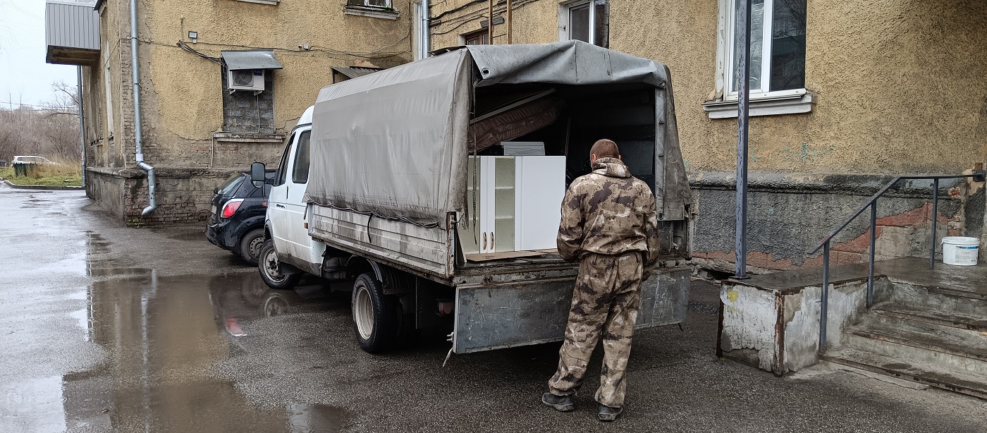 Квартирные перевозки. Погрузка мебели в Газель в Самарской области